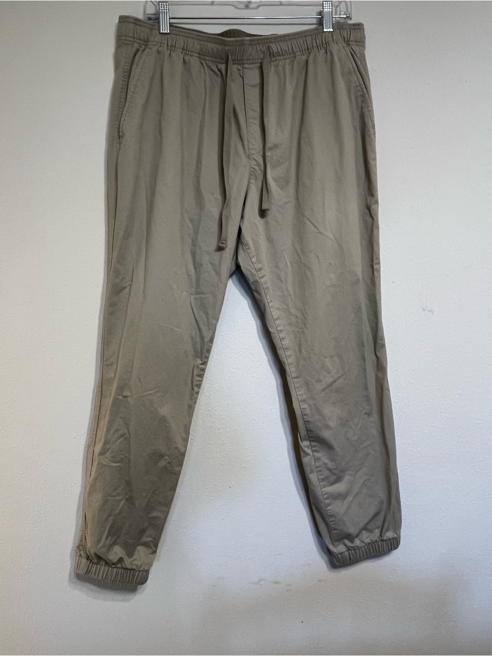GAP Men's Drawstring Chinos in Khaki